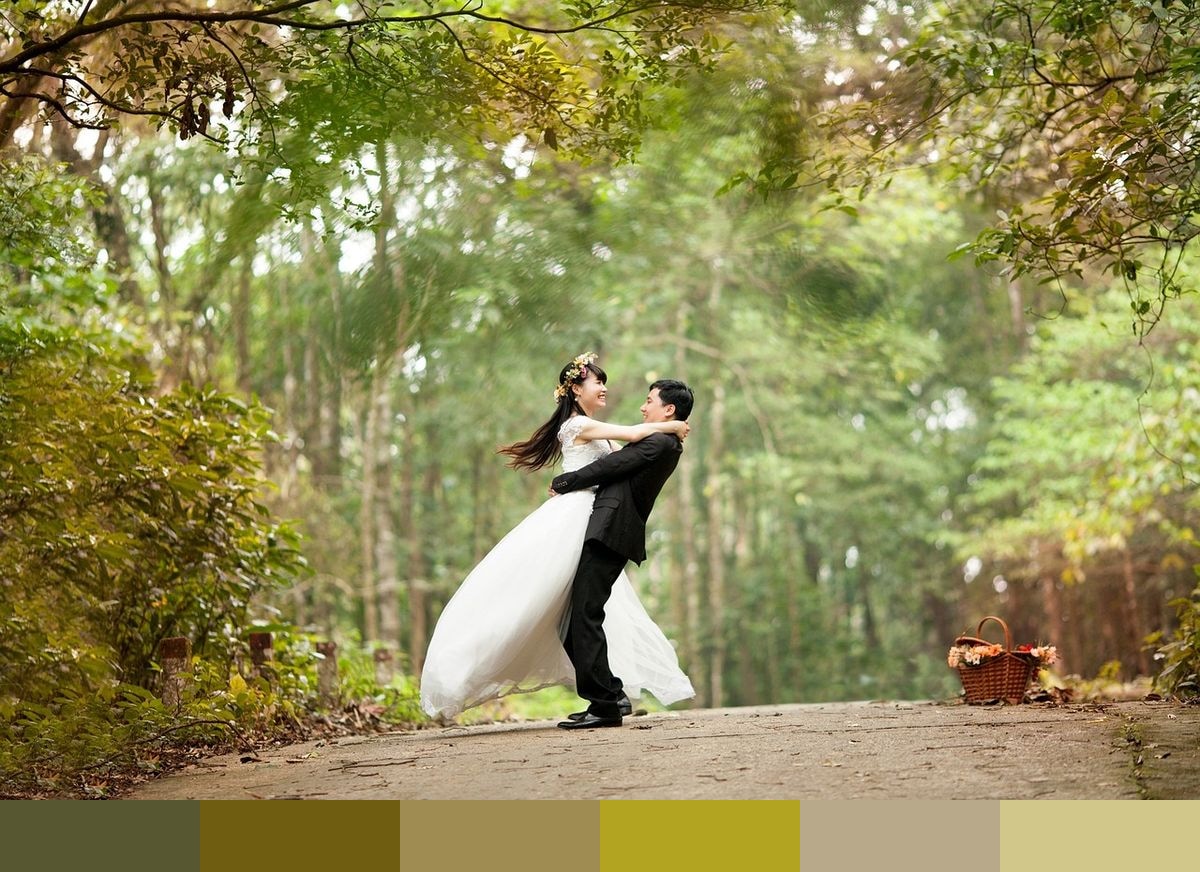 Wedding day in the park color palette